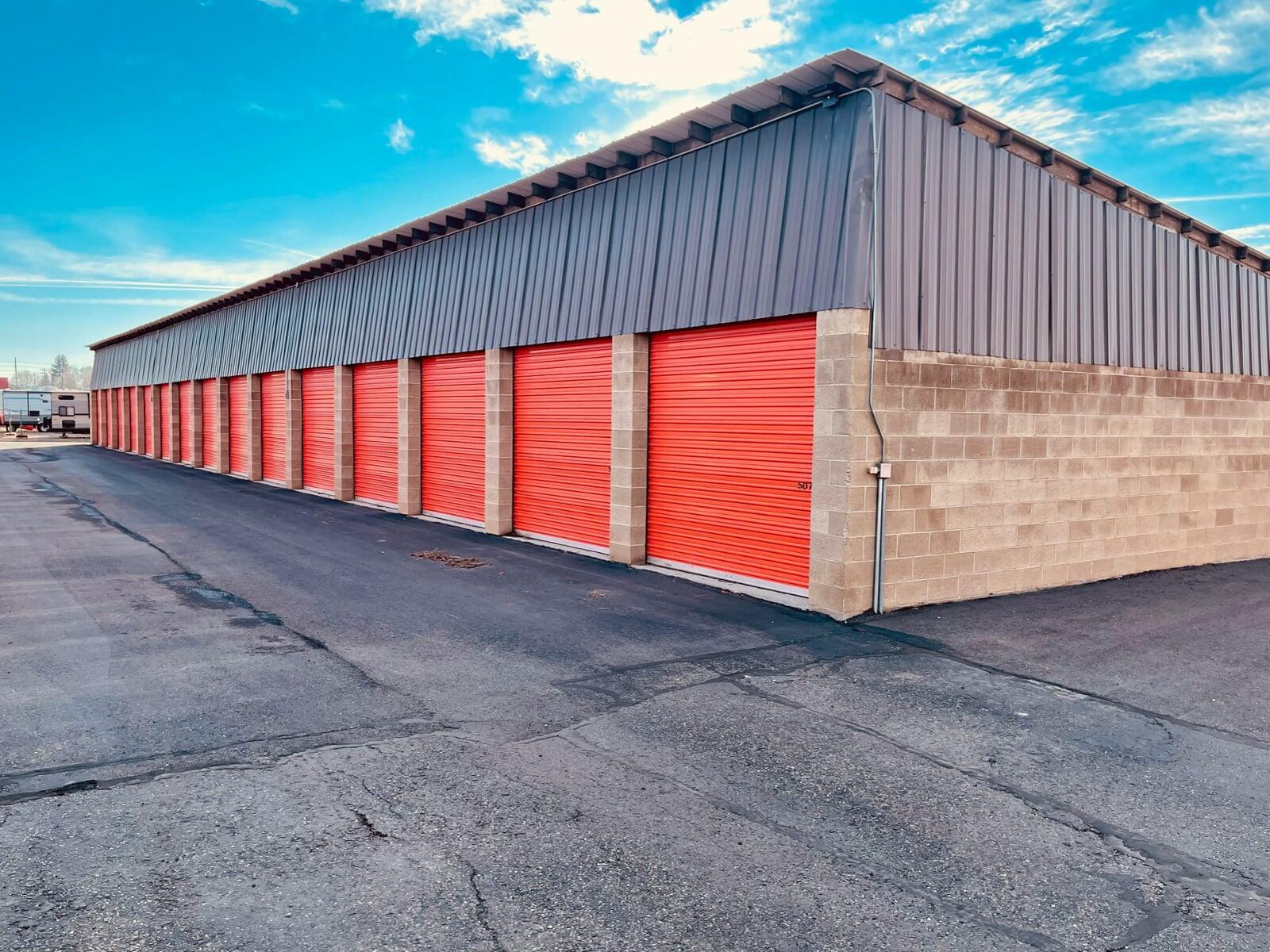 Storage units for belongings